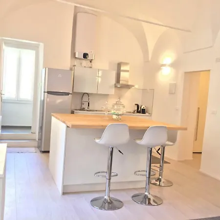 Happy In Apartman *